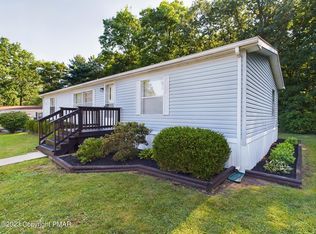 2 Locust Ter, Quakertown, PA