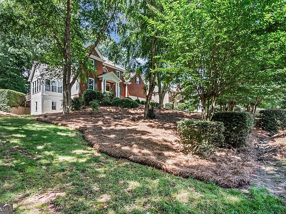3rd image of 4250 Meadow View Ct