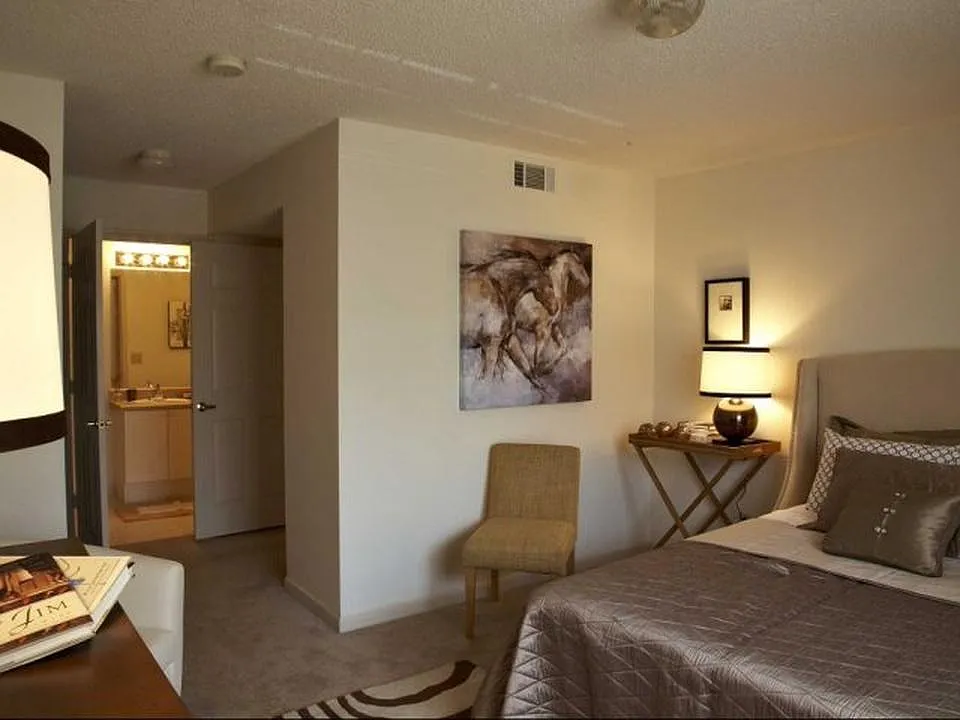 Ashley Cascade Apartments — Photo 4