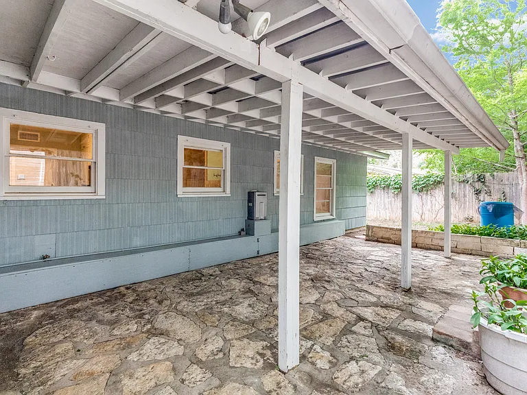 11504 Oakwood Dr — Photo 20