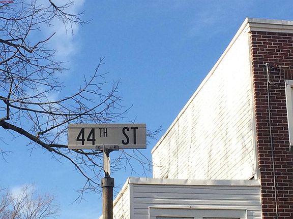 5th image of 1854 44th St