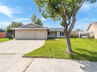 888 S Teakwood Ave, Rialto, CA 92376