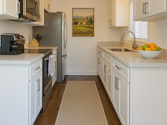 4th image of 447 2nd St W