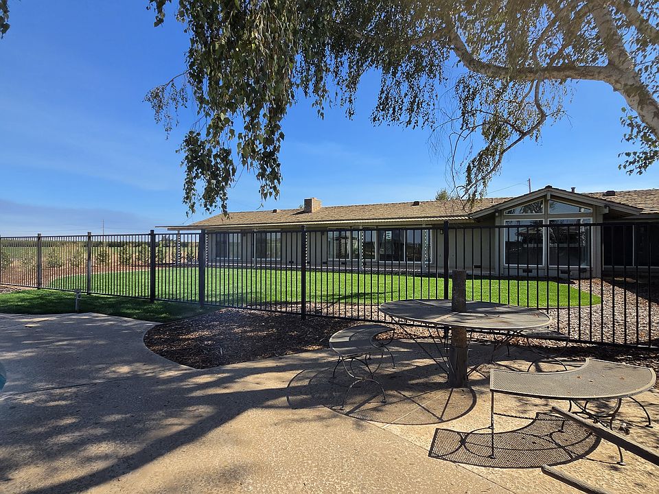 2nd image of 14655 E Highway 26
