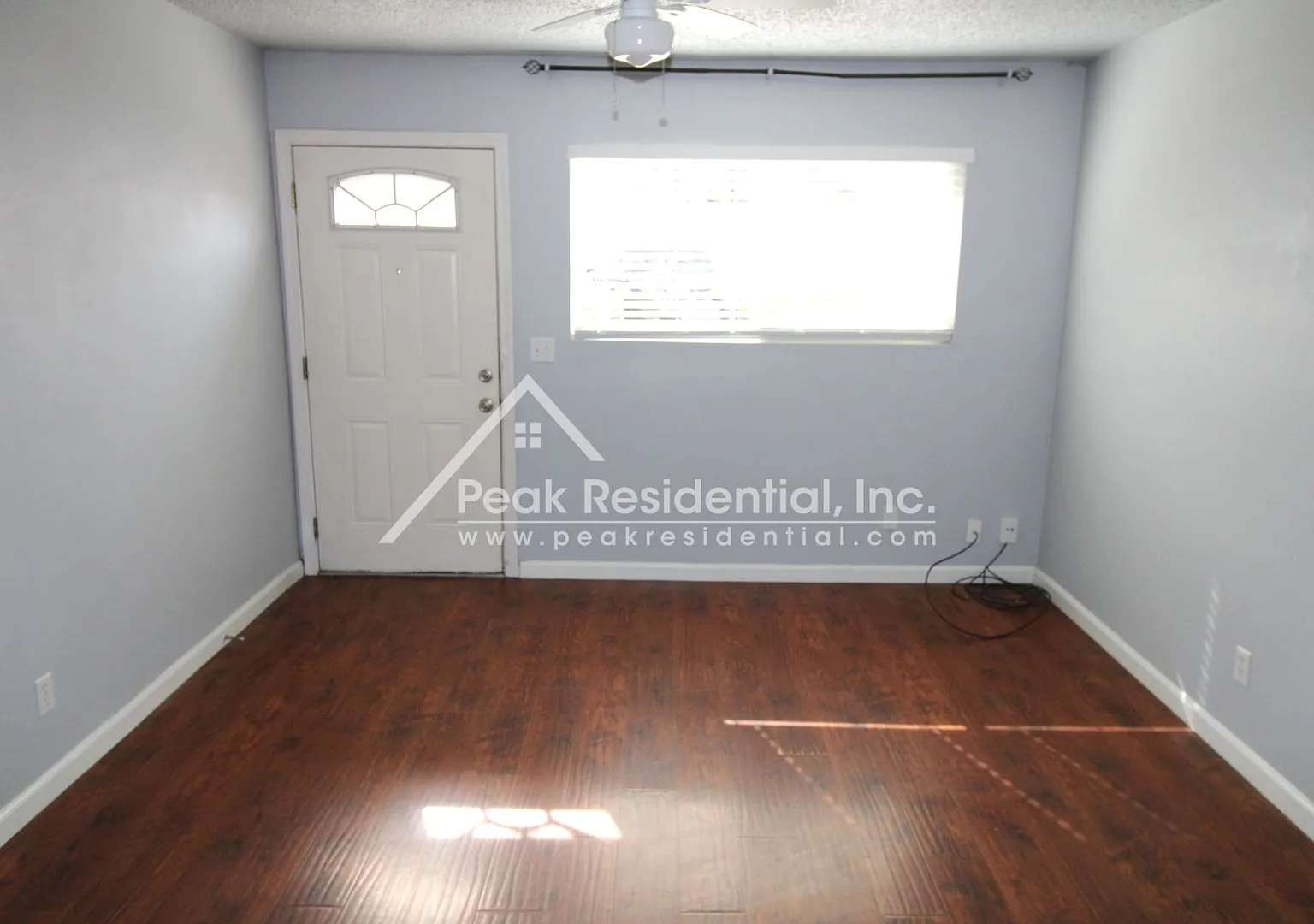 Carmichael 2bd/1ba Duplex near Manzanita & Auburn Blvd — Photo 4