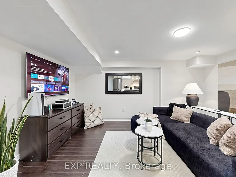1865 Woodview Ave #BASEMENT — Photo 2