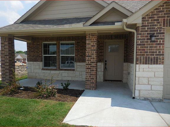 2nd image of 603 Tippit Ln
