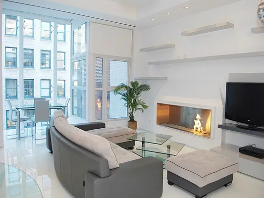 Rented by Sotheby's International Realty | media 9