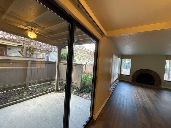 4th image of 737 143rd Ave NE APT 19