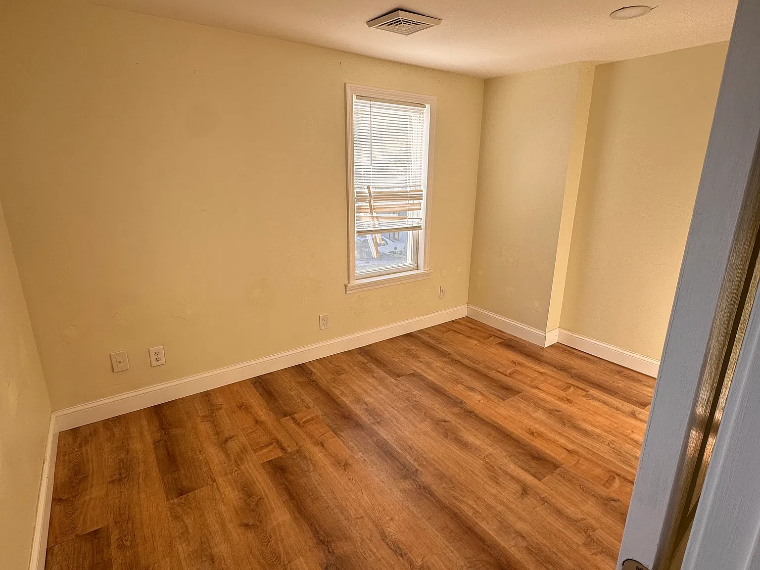 3 bed, $2,200 — Photo 3