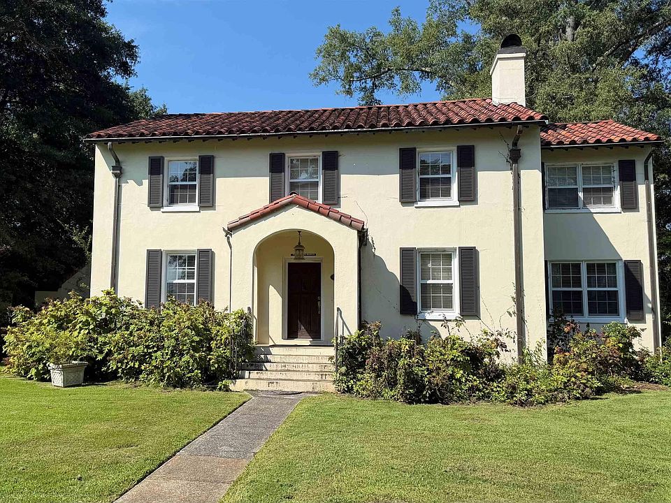 2nd image of 131 Buckner Cir