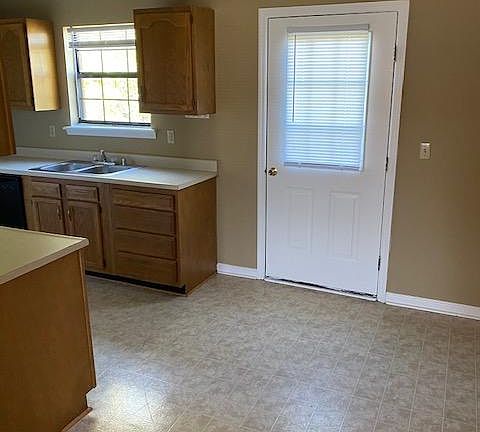 5th image of 192 S Killarney Ln #2