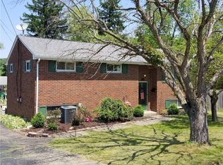 1404 Roe St, Natrona Heights, PA 15065