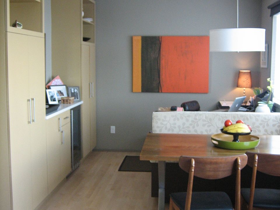 2nd image of 936 Maple St