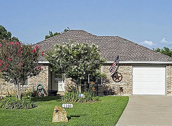 2nd image of 1101 Lynnwood Ct