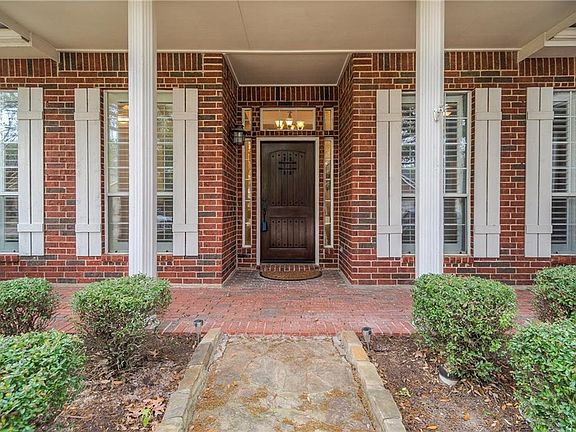 3rd image of 11104 New Orleans Dr