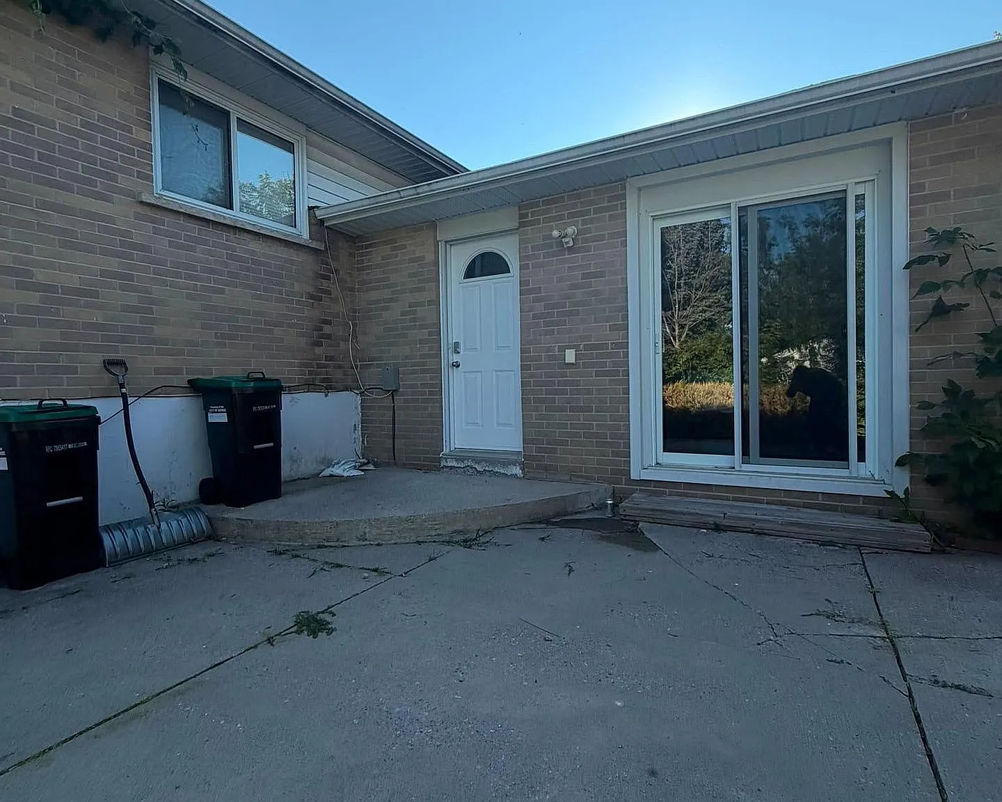 4 bed, $2,500 — Photo 4