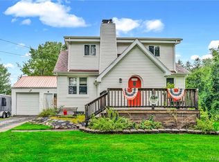 1153 Jarrett Dr, Lewiston, NY 14092