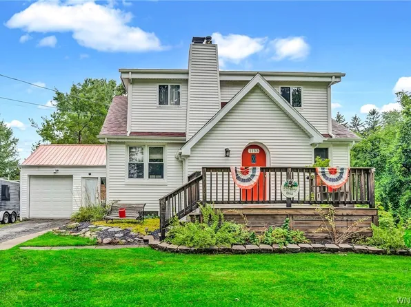 1153 Jarrett Dr, Lewiston, NY 14092