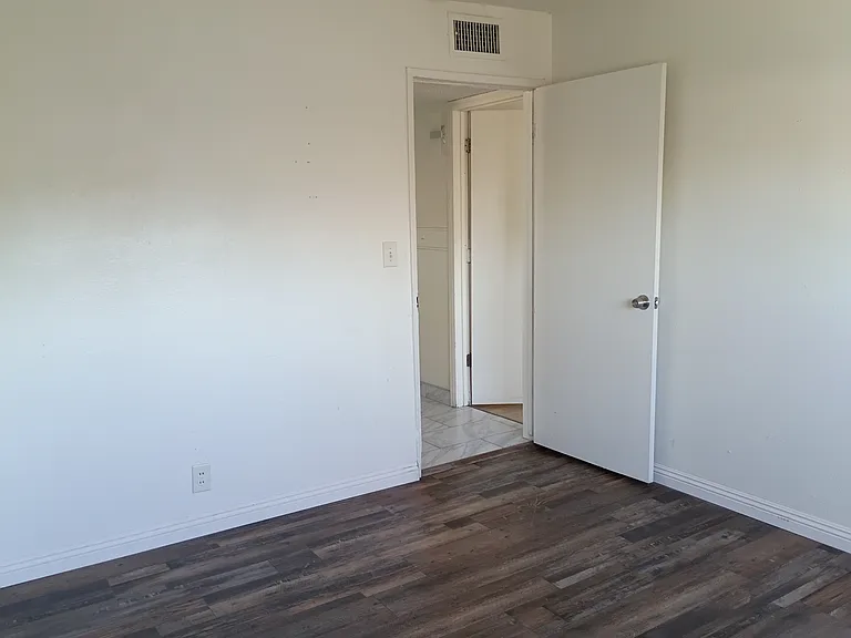 530 Kolson Cir #D — Photo 10