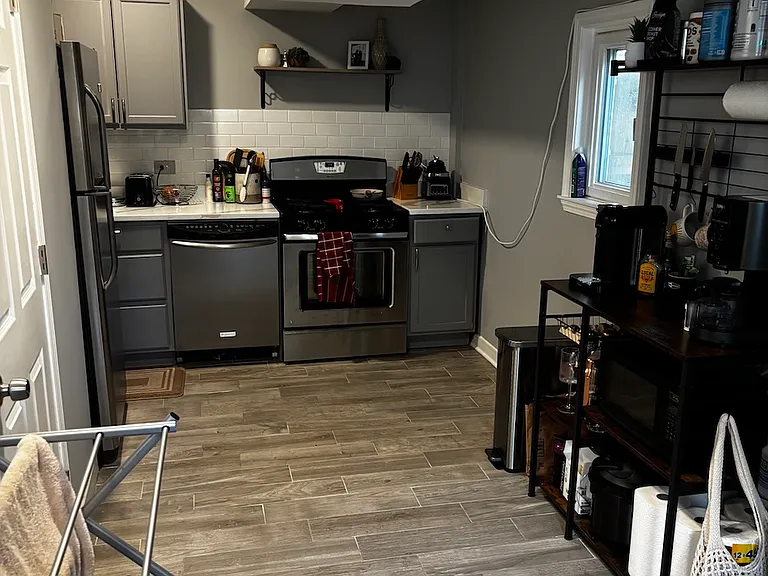 1021 W Wellington Ave #CH1 — Photo 4