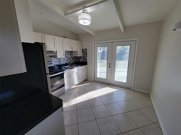 5th image of 1212 Windermere Way