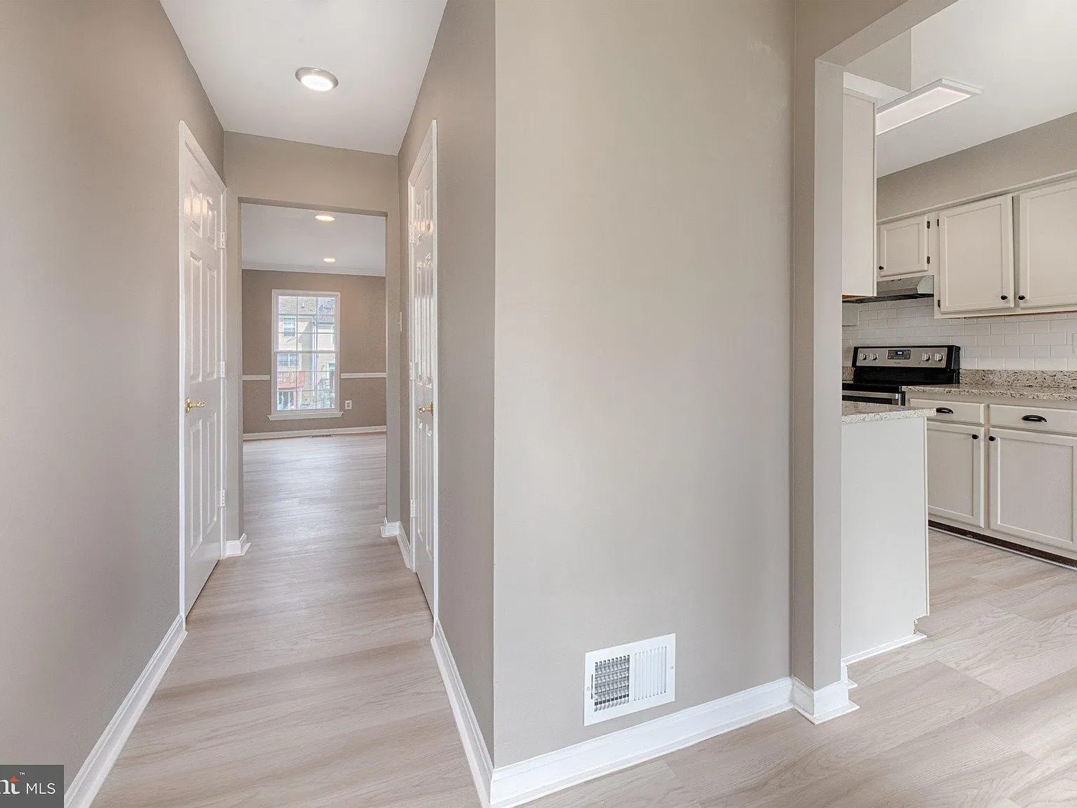 3 bed, 3.5 bath, 1840 sqft, $2,800 — Photo 3
