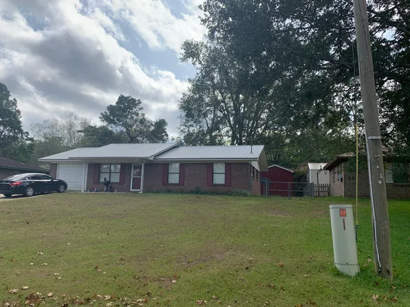 309 W Brock Ave, Bonifay, FL 32425