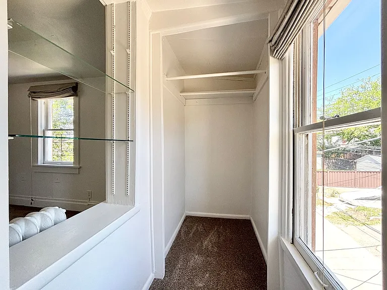 1215 E. 300 S. — Photo 16