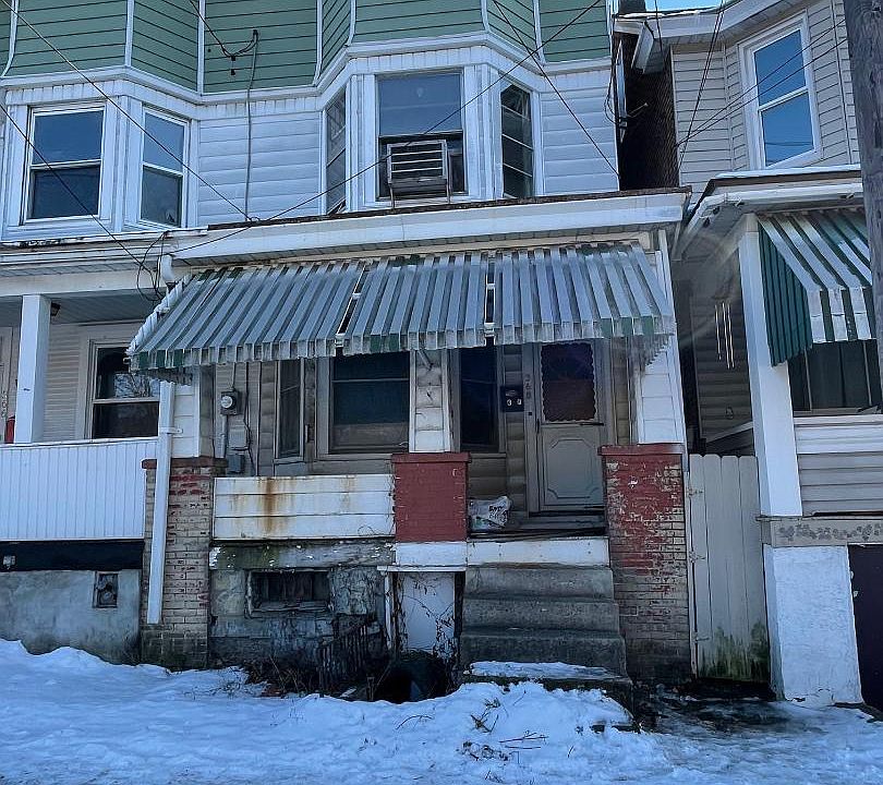 1st image of 368 W Bertsch St