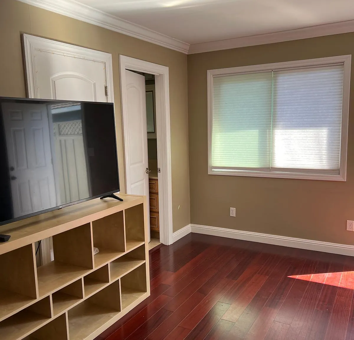 Diericx Dr, Mountain View — Photo 2