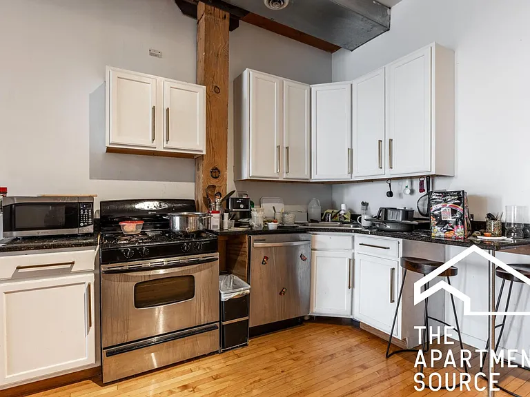 2416 W North Ave #E — Photo 3
