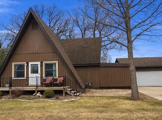 19044 171st Ave, Manchester, IA 52057