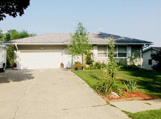 3504 Cheyenne Blvd, Sioux City, IA 51104