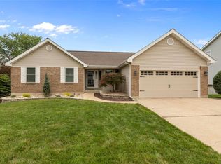 208 Danielle Elizabeth Ln, O'Fallon, MO 63366