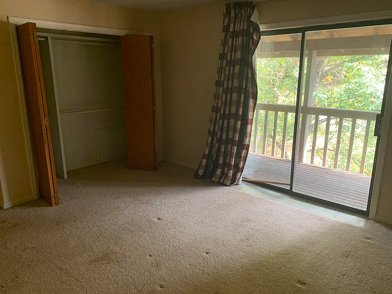 86 Hillside Dr — Photo 2