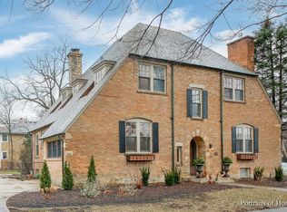 424 W Jefferson Ave, Wheaton, IL 60187