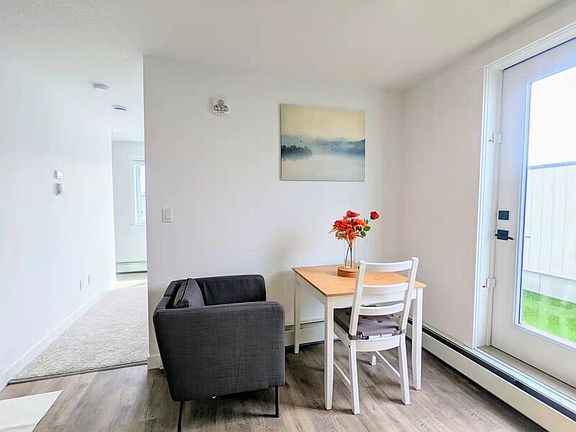 4th image of 10882 98th St NW #308