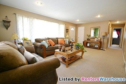 3rd image of 5701 Maryland Ave N