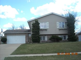 1964 S Park Ave, Schererville, IN 46375