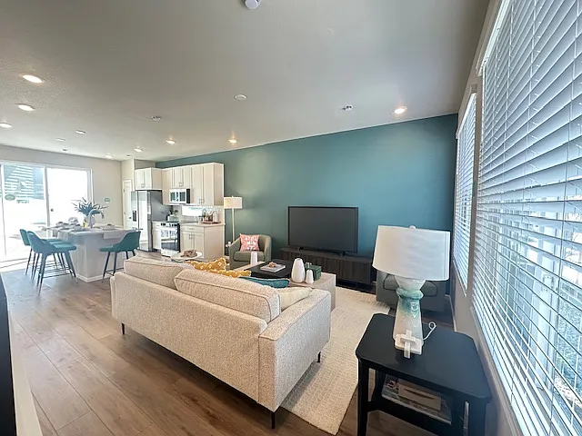 22013 E 38th Pl — Photo 5