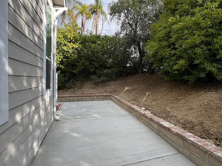 5550 Barnard St — Photo 10