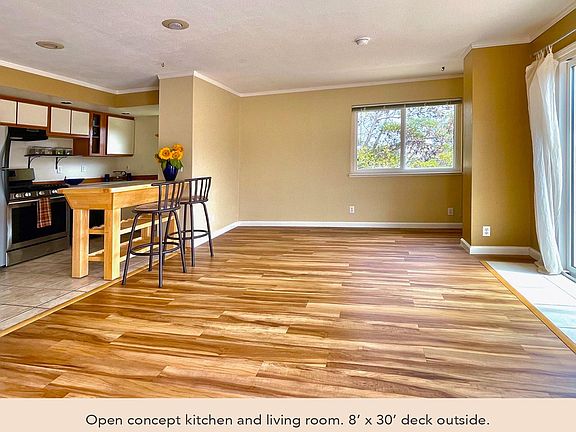 2nd image of 65 Park Cir