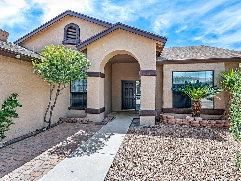 7929 N Supernova Dr — Photo 2