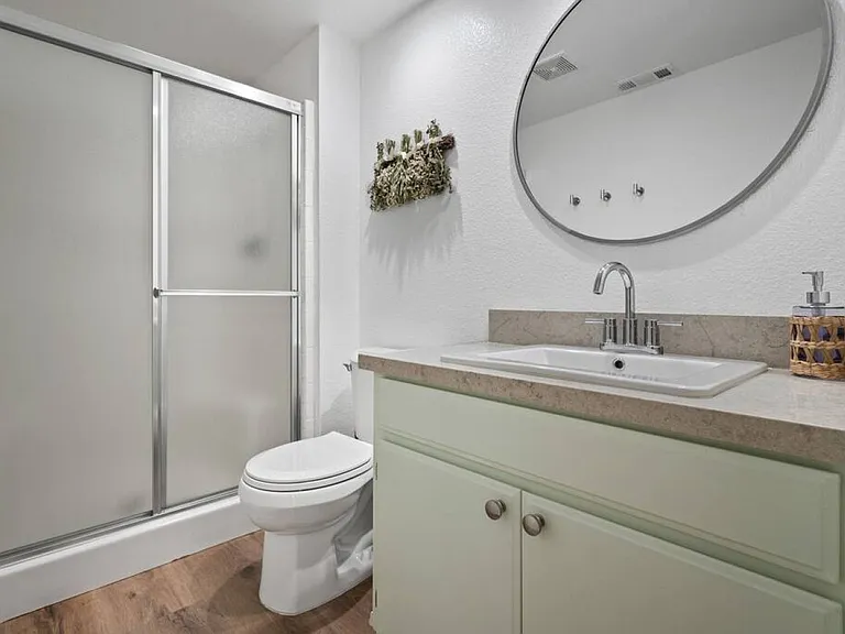 Crocus Pl — Photo 28