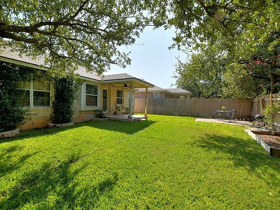 4th image of 3240 Arroyo Bluff Ln