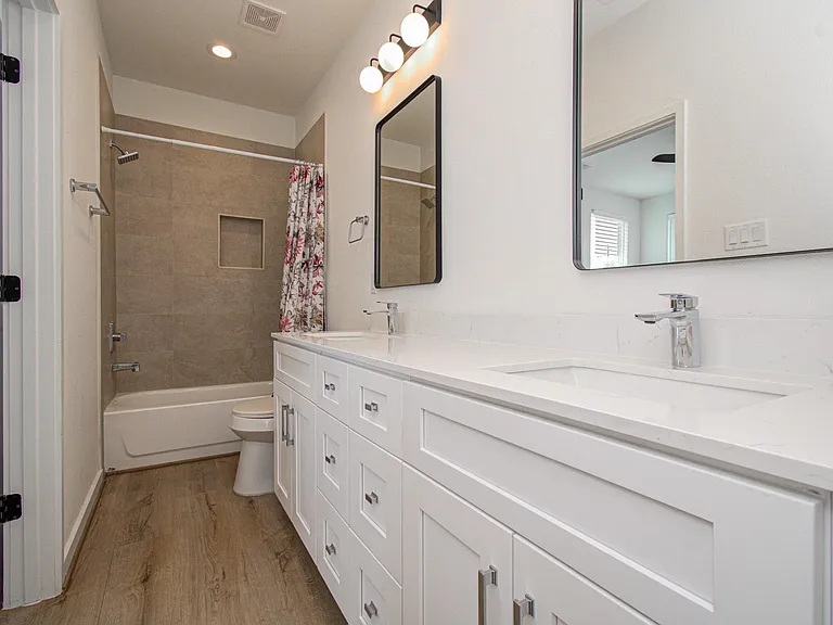 203 Danna Ln #D — Photo 16