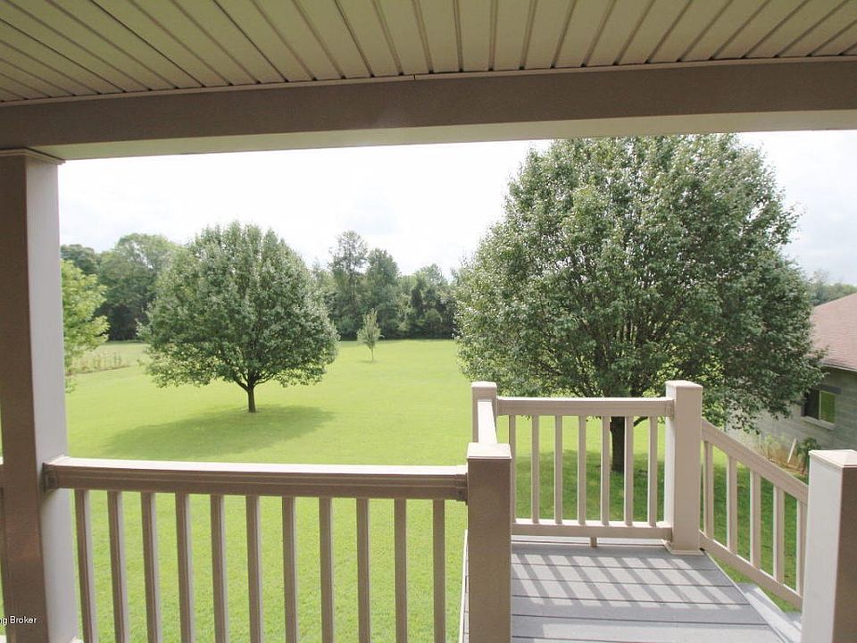 0270 BACKYARD FROM DECK