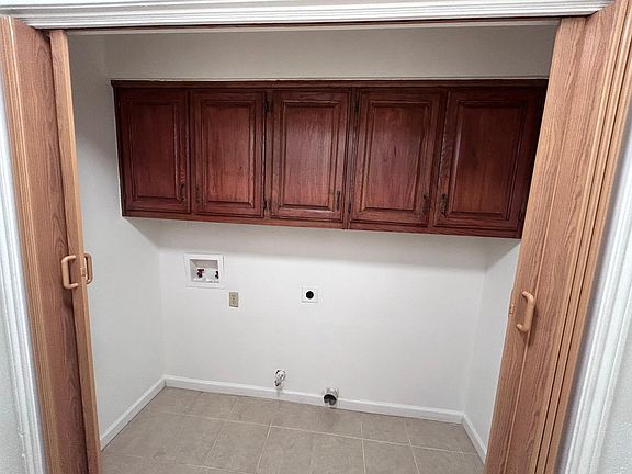 2nd image of 1028 Cherrywood Ln