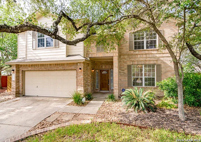 3 bed, 2.5 bath, 2307 sqft, $2,100 — Photo 2